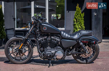 Мотоцикл Круізер Harley-Davidson 883 Iron 2019 в 