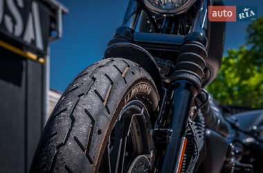 Мотоцикл Круізер Harley-Davidson 883 Iron 2019 в 