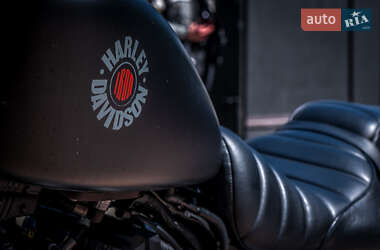 Мотоцикл Круізер Harley-Davidson 883 Iron 2019 в 
