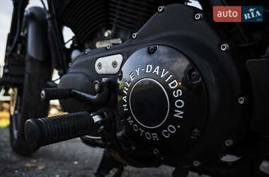 Мотоцикл Круизер Harley-Davidson 883 Iron 2017 в 