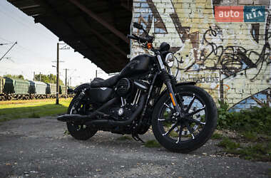 Мотоцикл Круизер Harley-Davidson 883 Iron 2017 в 