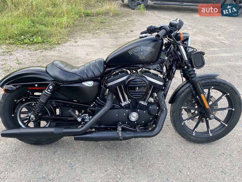 Мотоцикл Круизер Harley-Davidson 883 Iron 2016 в 