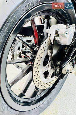 Мотоцикл Чоппер Harley-Davidson 883 Iron 2024 в 