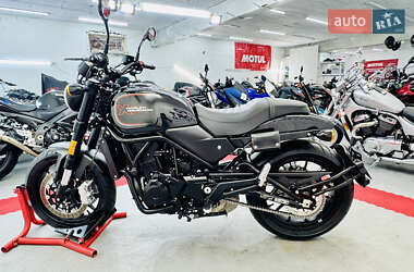 Мотоцикл Чоппер Harley-Davidson 883 Iron 2024 в 