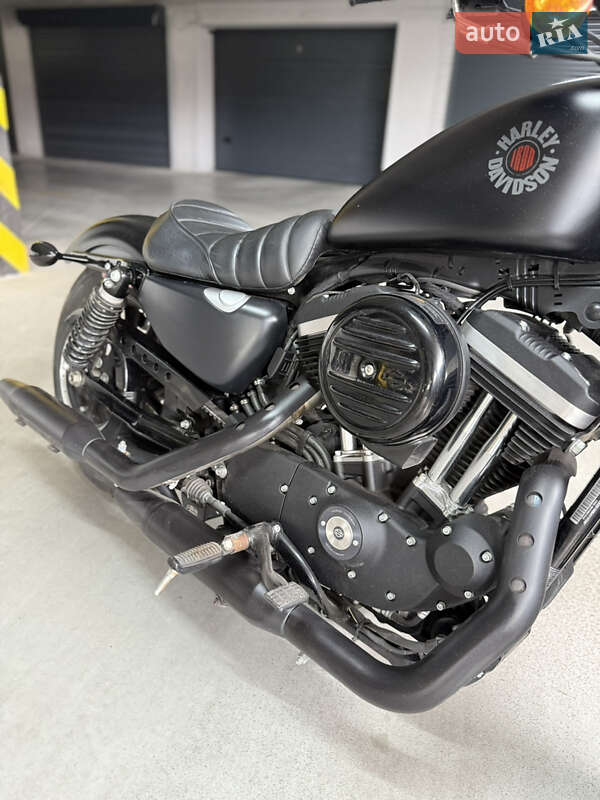 Боббер Harley-Davidson 883 Iron 2022 в Ровно