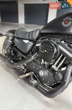 Боббер Harley-Davidson 883 Iron 2022 в 