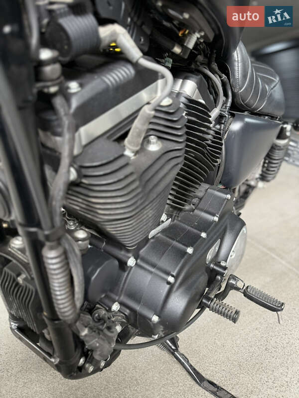 Боббер Harley-Davidson 883 Iron 2022 в Ровно