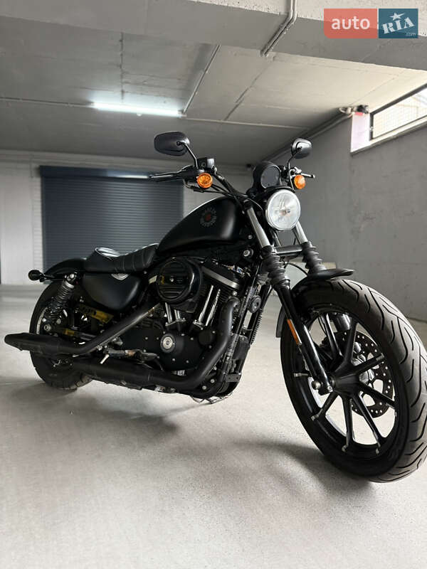 Боббер Harley-Davidson 883 Iron 2022 в 