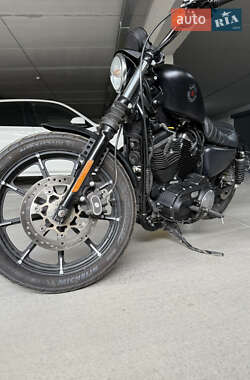 Боббер Harley-Davidson 883 Iron 2022 в 