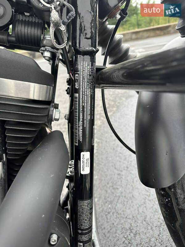 Мотоцикл Чоппер Harley-Davidson 883 Iron 2020 в Киеве фото 6 Мотоцикл Чоппер Harley-Davidson 883 Iron 2020 в Киеве