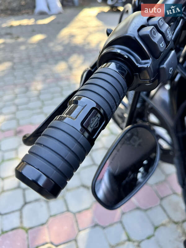 Боббер Harley-Davidson 883 Iron 2017 в Луцьку