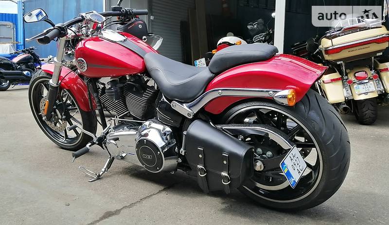 Мотоциклы Harley-Davidson Breakout 2013 в 