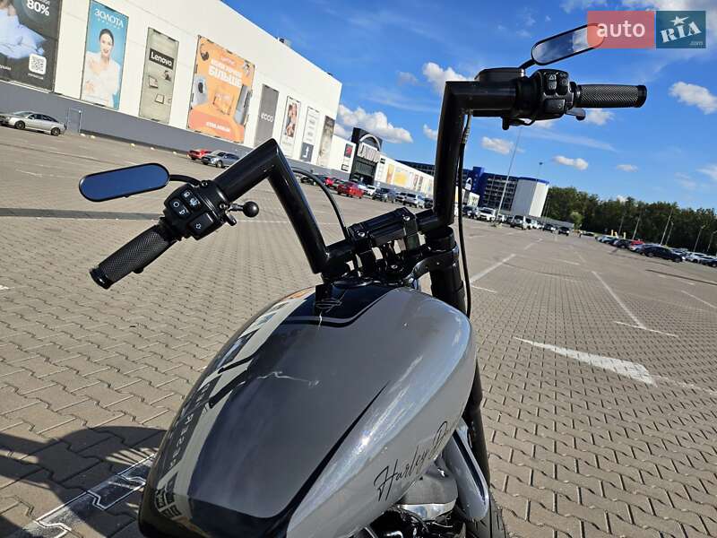 Боббер Harley-Davidson Custom 2020 в Киеве фото 6 Боббер Harley-Davidson Custom 2020 в Киеве