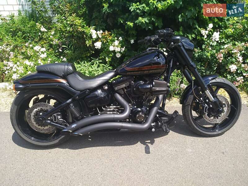 Harley-Davidson CVO Pro Street Breakout 2016