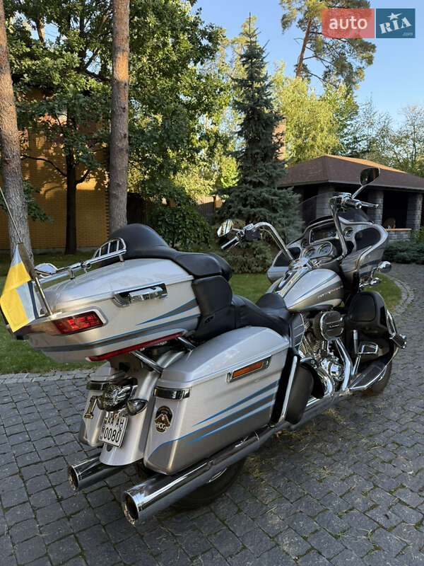 Мотоцикл Круизер Harley-Davidson CVO Road Glide 2016 в Киеве