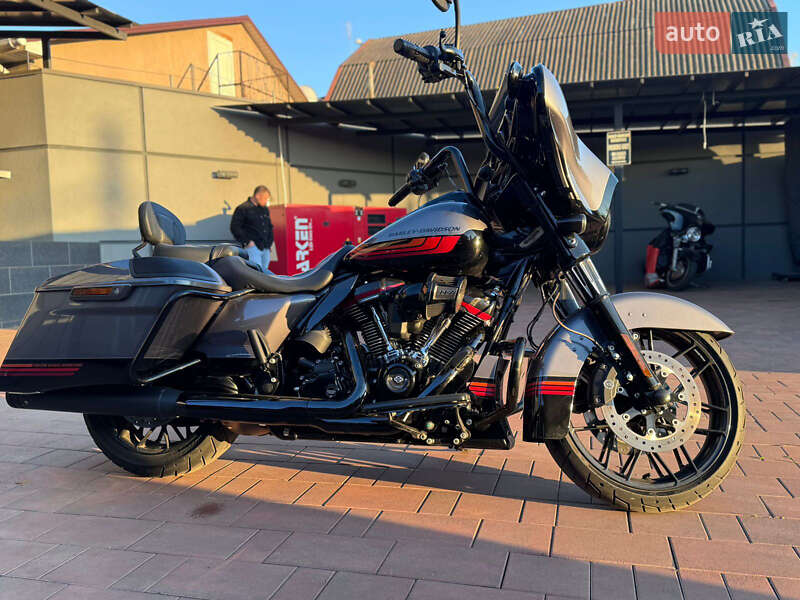 Мотоцикл Чоппер Harley-Davidson CVO Road Glide 2020 в Одессе
