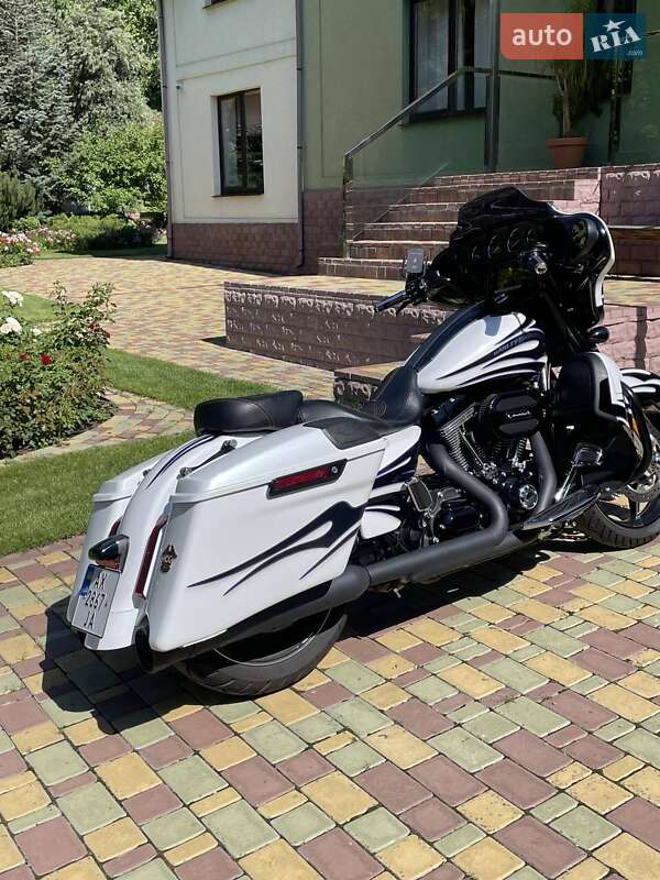 Мотоцикл Туризм Harley-Davidson CVO Street Glide 2016 в Харкові