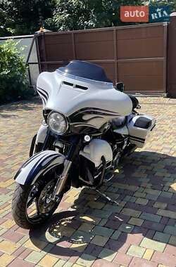 Мотоцикл Туризм Harley-Davidson CVO Street Glide 2016 в 