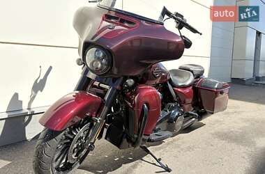 Мотоцикл Туризм Harley-Davidson CVO Street Glide 2019 в 