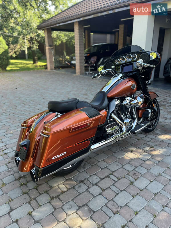 Harley-Davidson CVO Street Glide 2022