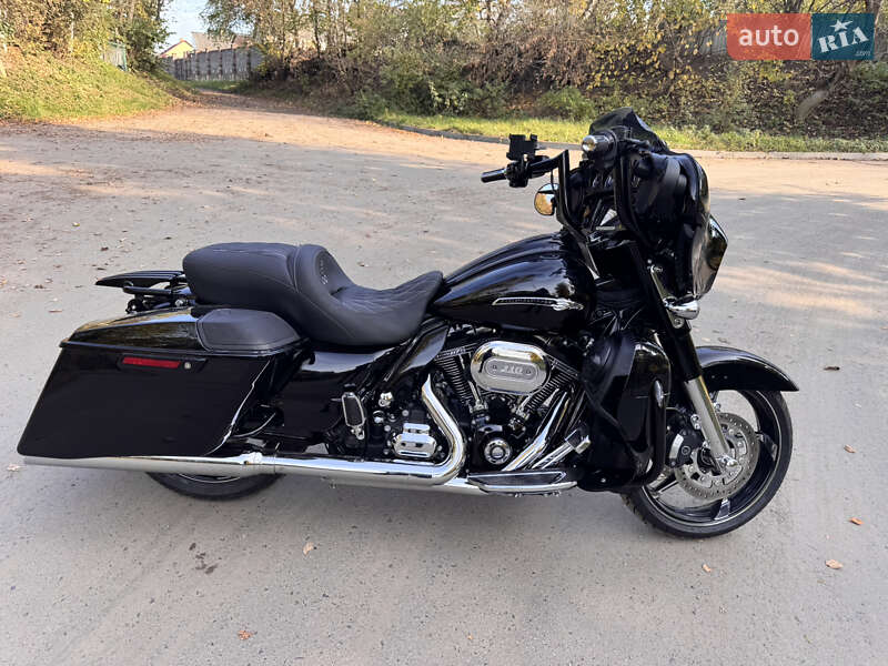 Мотоцикл Круізер Harley-Davidson CVO Street Glide 2016 в Рівному фото 5 Мотоцикл Круізер Harley-Davidson CVO Street Glide 2016 в Рівному
