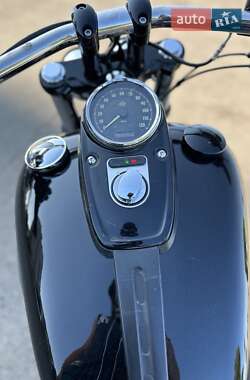 Мотоцикл Круизер Harley-Davidson Dyna Fat Bob 2015 в 