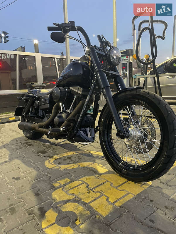Боббер Harley-Davidson Dyna 2011 в Святопетровское