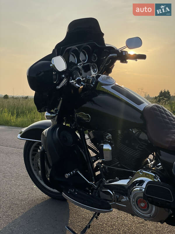 Мотоцикл Круизер Harley-Davidson Electra Glide 2012 в 