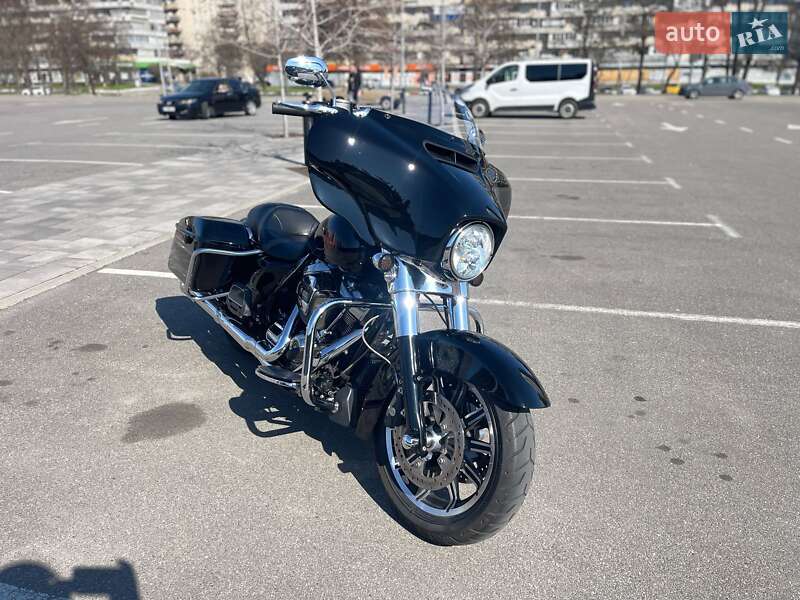Мотоцикл Круизер Harley-Davidson FLHTC 2019 в Киеве