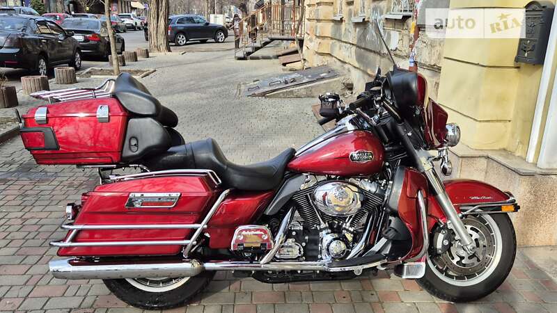 Мотоцикл Harley Davidson FLHTCU Ultra Classic Electra Glide 2005 обзор