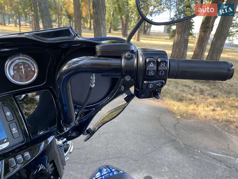 Мотоцикл Круизер Harley-Davidson FLHTCU Ultra Classic Electra Glide 2018 в Киеве