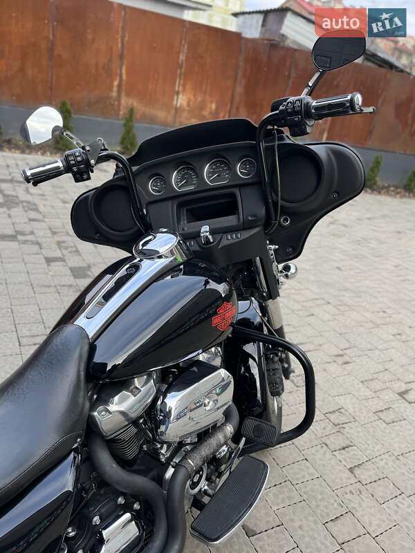 Мотоцикл Чоппер Harley-Davidson FLHTCU Ultra Classic Electra Glide 2017 в Львове