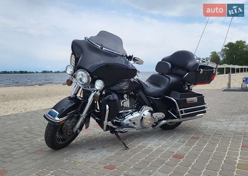 Мотоцикл Круізер Harley-Davidson FLHTCU Ultra Classic Electra Glide 2010 в Черкасах фото 4 Мотоцикл Круізер Harley-Davidson FLHTCU Ultra Classic Electra Glide 2010 в Черкасах