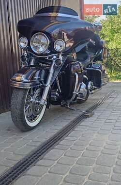 Мотоцикл Туризм Harley-Davidson FLHTCUI 2006 в Бориславе