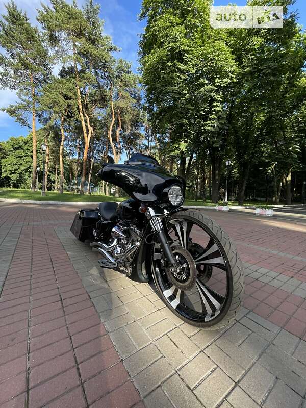 Мотоцикл Кастом Harley-Davidson FLHX 2010 в Києві