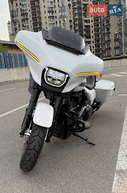 Мотоцикл Круизер Harley-Davidson FLHX 2023 в 