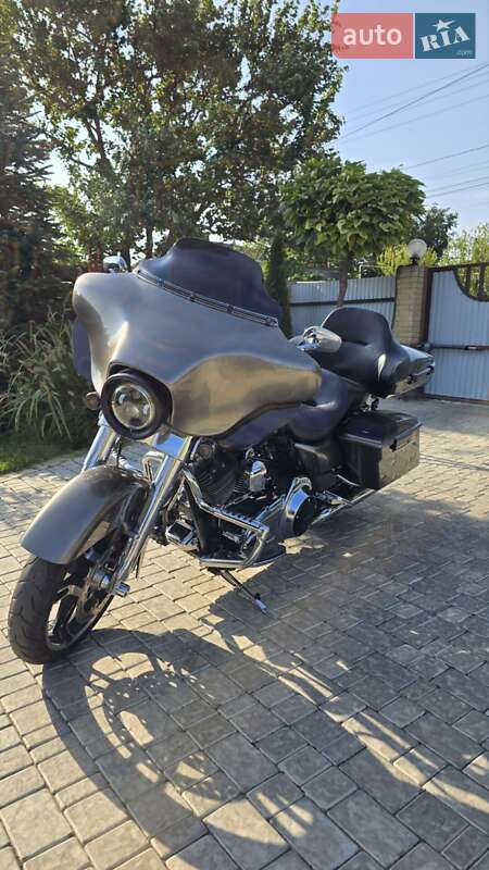Мотоцикл Круизер Harley-Davidson FLHX 2011 в 