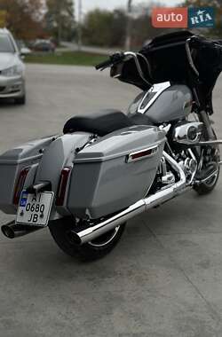 Мотоцикл Туризм Harley-Davidson FLHX 2024 в  фото 7 Мотоцикл Туризм Harley-Davidson FLHX 2024 в
