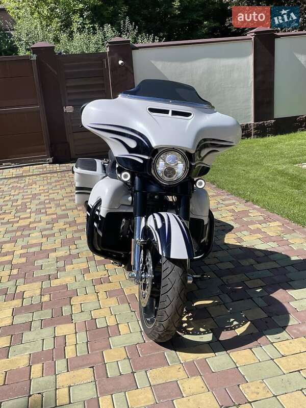 Мотоцикл Туризм Harley-Davidson FLHXSE 2016 в Харькове фото 4 Мотоцикл Туризм Harley-Davidson FLHXSE 2016 в Харькове