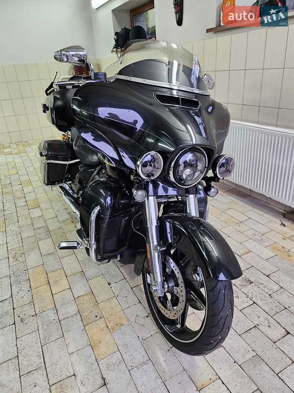 Мотоцикл Чоппер Harley-Davidson FLHXSE 2017 в Киеве фото 6 Мотоцикл Чоппер Harley-Davidson FLHXSE 2017 в Киеве