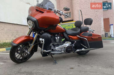 Мотоцикл Круизер Harley-Davidson FLHXSE 2018 в  фото 2 Мотоцикл Круизер Harley-Davidson FLHXSE 2018 в