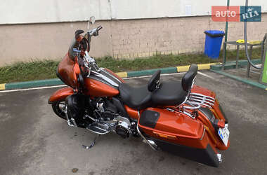 Мотоцикл Круизер Harley-Davidson FLHXSE 2018 в  фото 5 Мотоцикл Круизер Harley-Davidson FLHXSE 2018 в