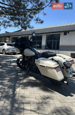 Мотоцикл Круизер Harley-Davidson FLTRX Road Glide 2023 в 