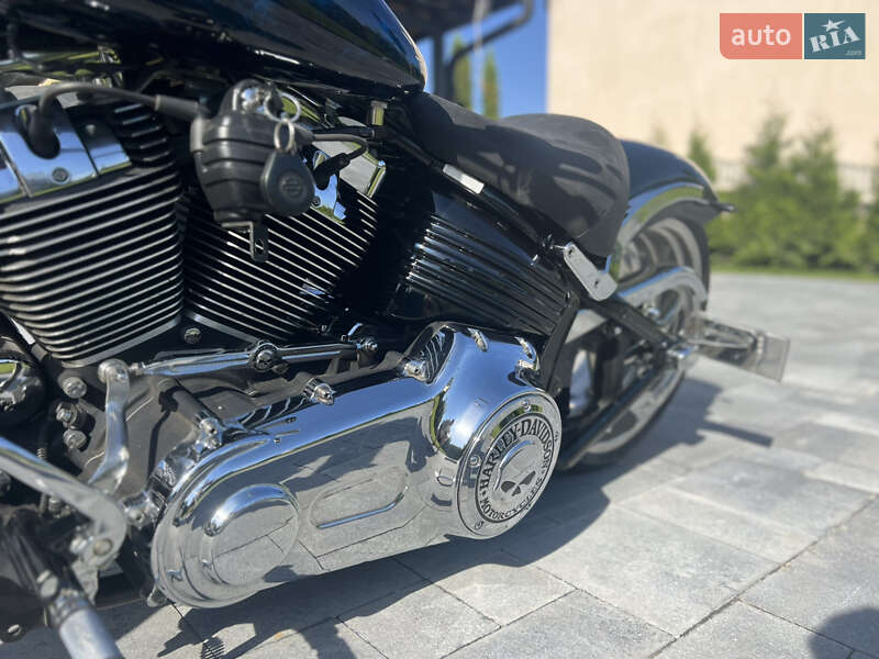 Мотоцикл Кастом Harley-Davidson FXCWC 2009 в Тернополі