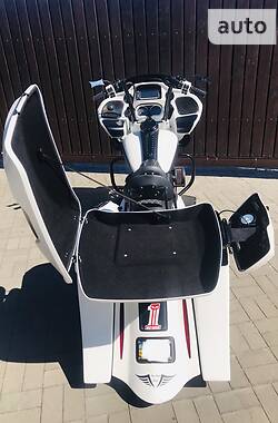 Мотоцикл Кастом Harley-Davidson Road Glide 2017 в 
