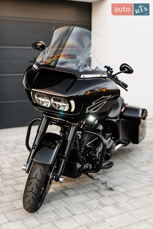 Боббер Harley-Davidson Road Glide 2021 в Ужгороде