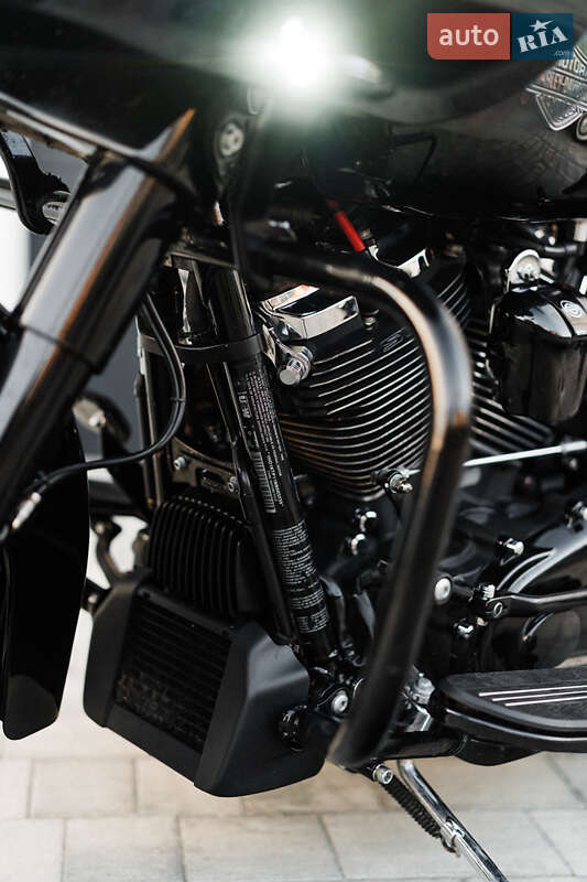 Боббер Harley-Davidson Road Glide 2021 в Ужгороде