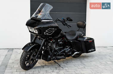 Боббер Harley-Davidson Road Glide 2021 в 