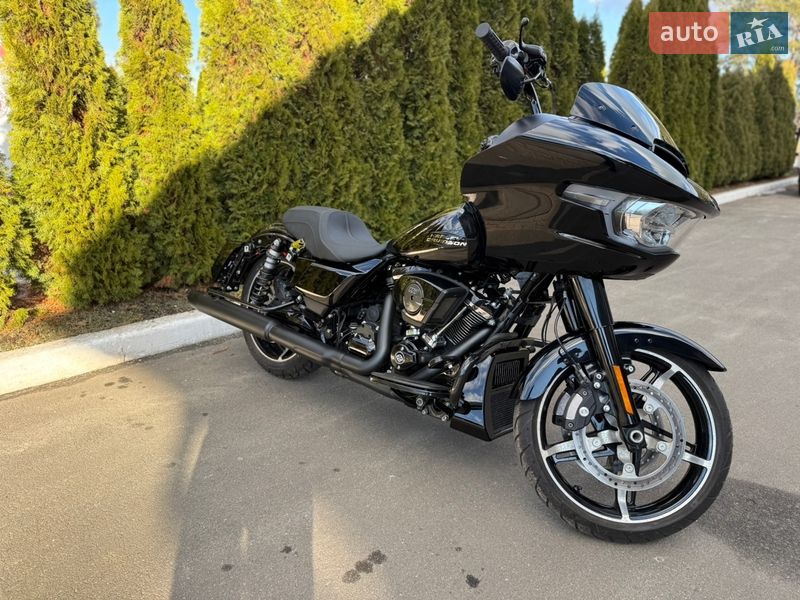 Harley-Davidson Road Glide 2024