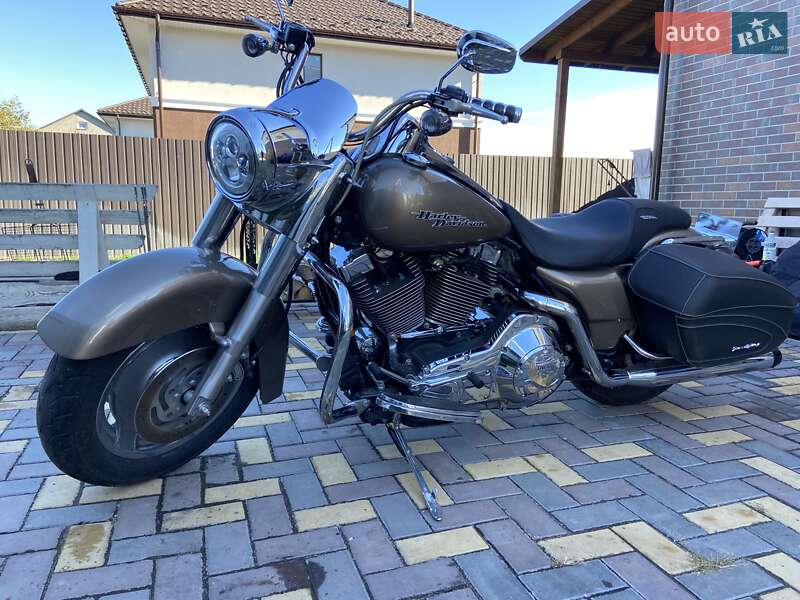 Мотоцикл Чоппер Harley-Davidson Road King 2005 в 